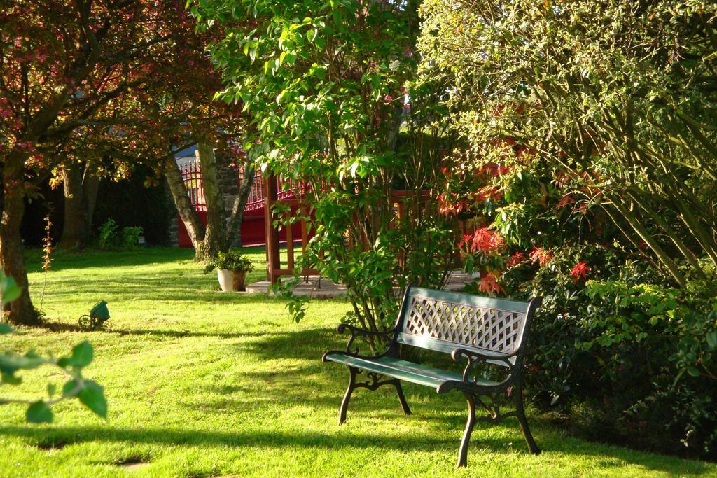 Bed and Breakfast Au Jardin D'Eloïse Tremereuc Exterior foto