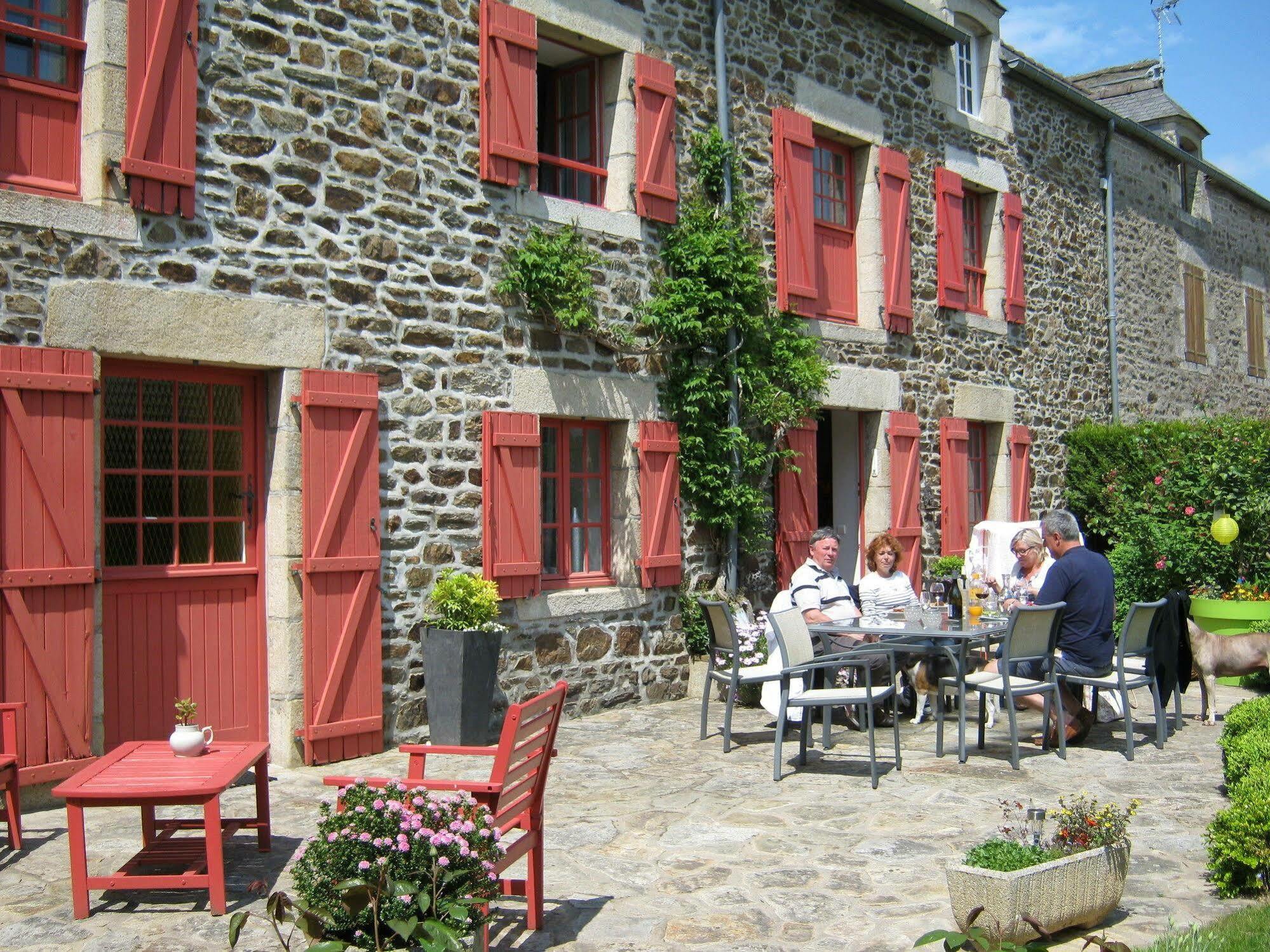 Bed and Breakfast Au Jardin D'Eloïse Tremereuc Exterior foto