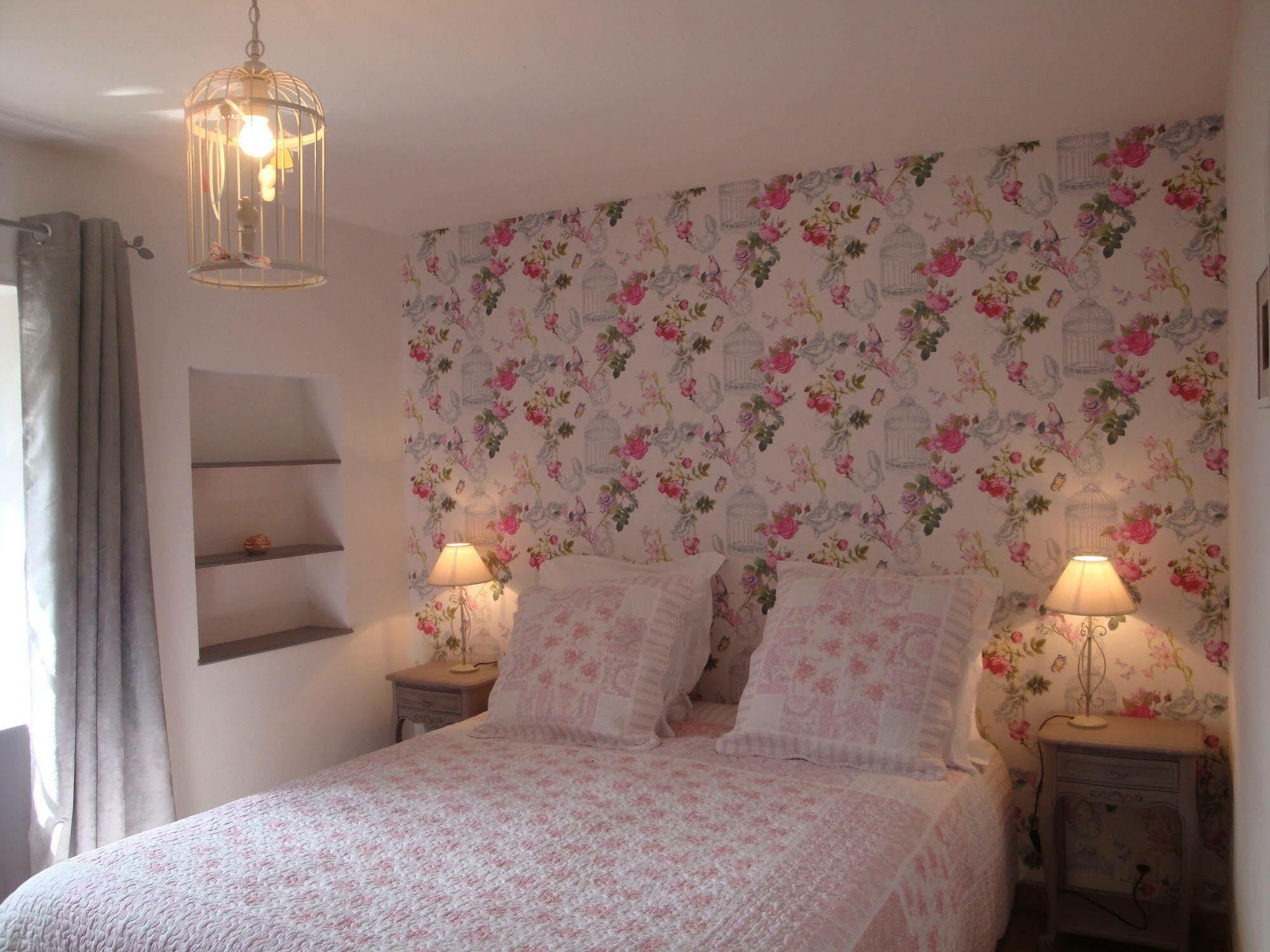 Bed and Breakfast Au Jardin D'Eloïse Tremereuc Exterior foto